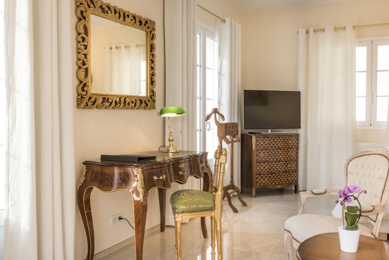 Bed and Breakfast Domaine Du Bois Des Anges Germigny-l'Eveque Exterior foto